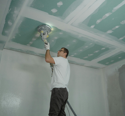 img Установка силового профиля для гипсокартона: как избежать провисания и выбрать верный крепеж для основания